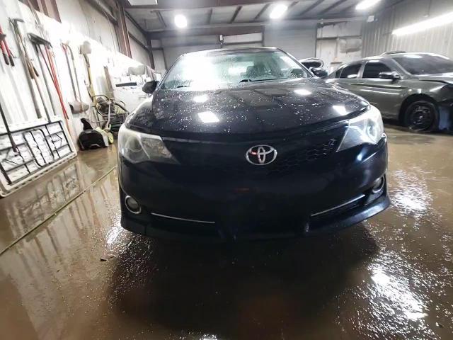 2014 Toyota Camry - Image 13