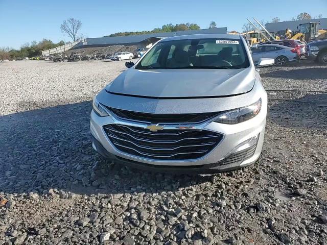 2020 Chevrolet Malibu - Image 13