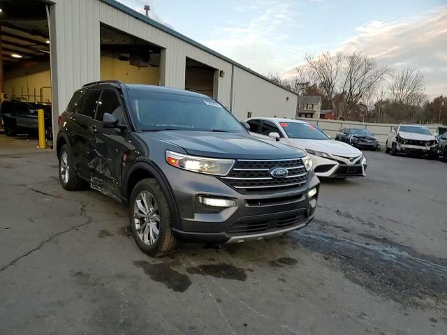 2020 Ford Explorer - Image 15