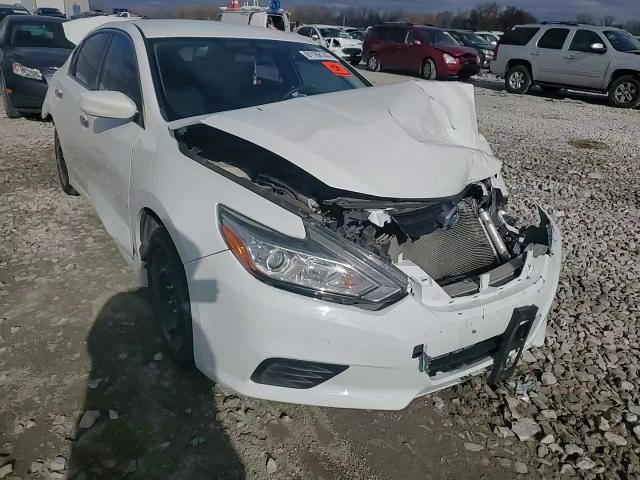 2016 Nissan Altima - Image 11