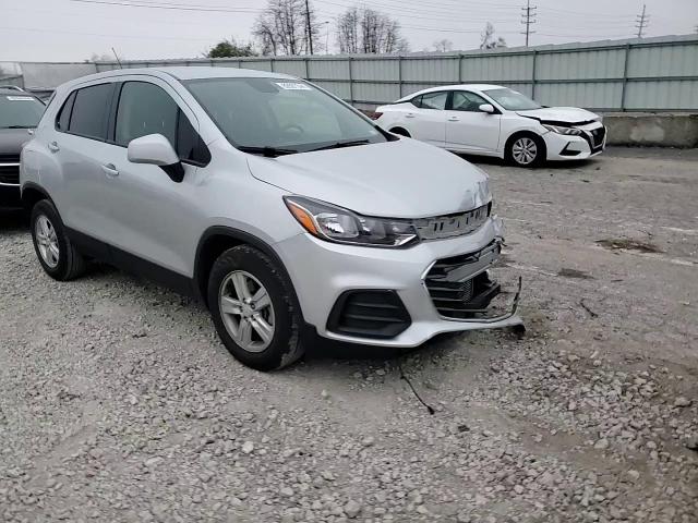 2022 Chevrolet Trax - Image 11