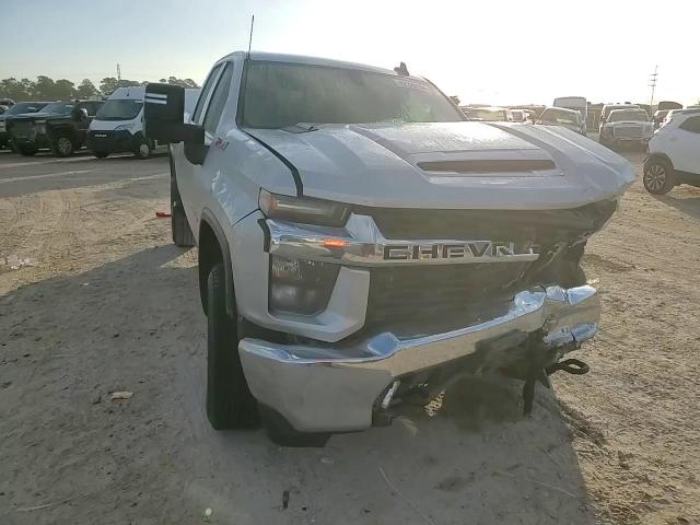 2022 Chevrolet Silverado - Image 10
