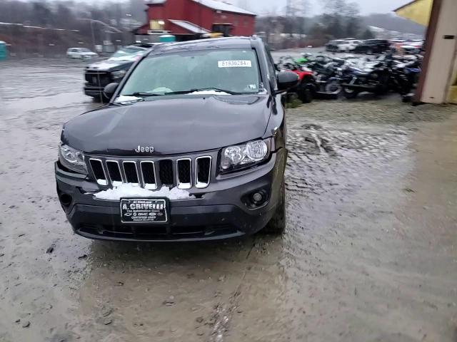 2017 Jeep Compass - Image 11
