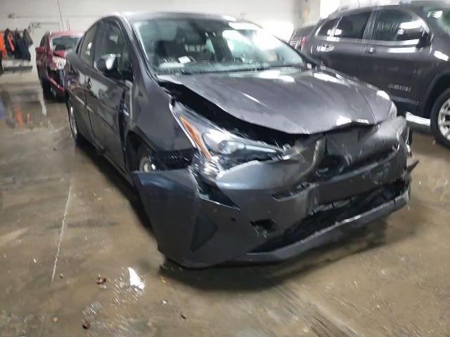 2017 Toyota Prius - Image 13