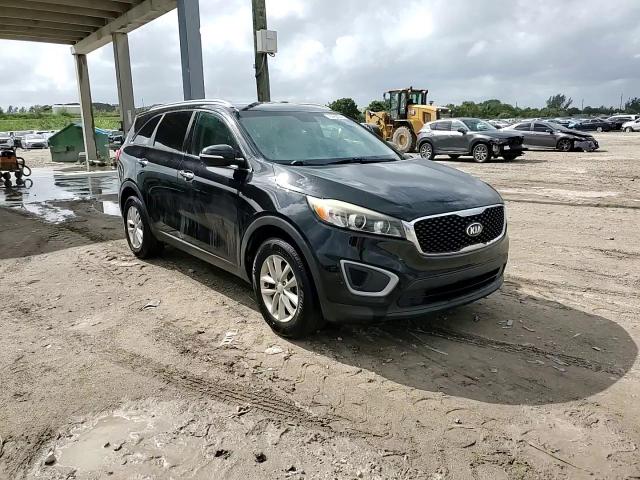 2017 Kia Sorento - Image 11