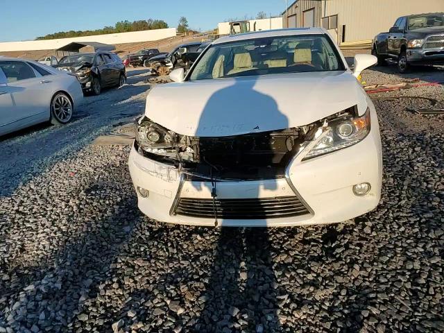 2013 Lexus ES - Image 13