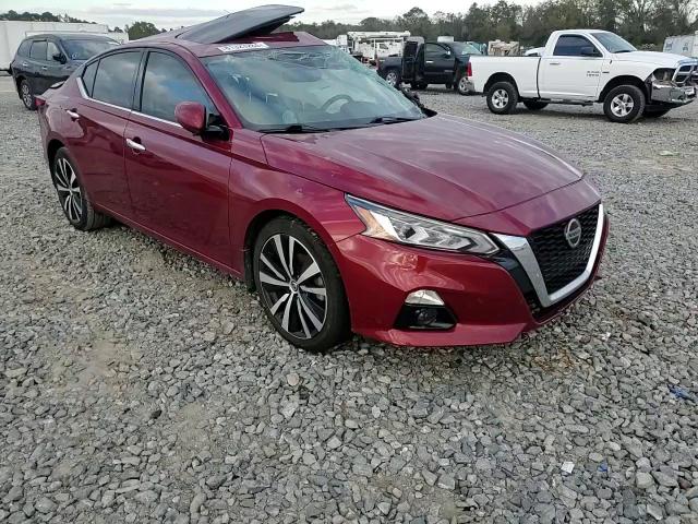 2019 Nissan Altima - Image 11