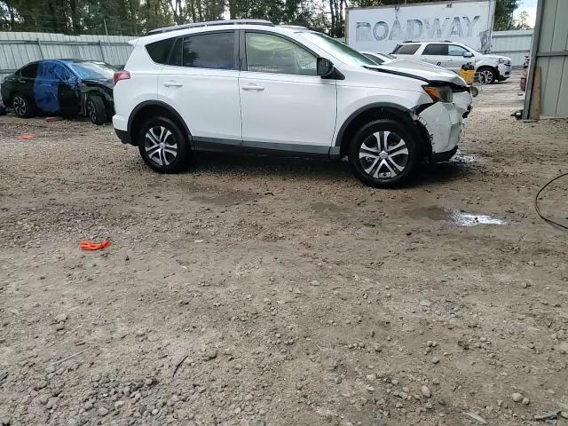 2017 Toyota RAV 4 - Image 12