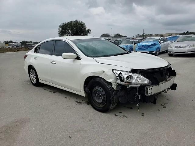 2014 Nissan Altima - Image 13