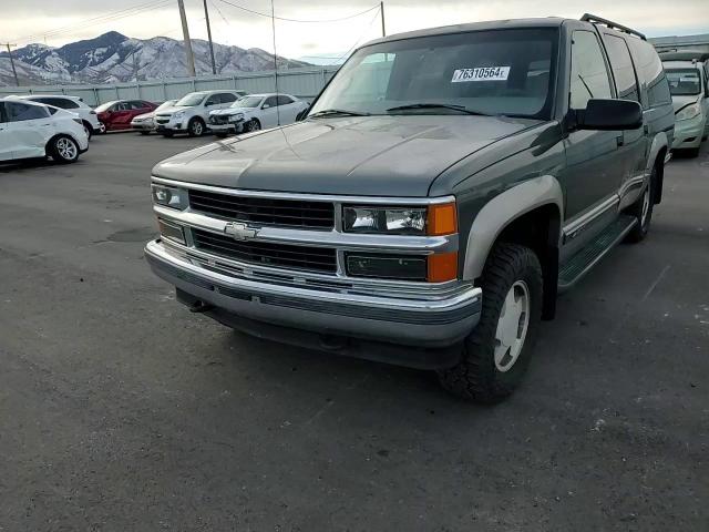 1999 Chevrolet Suburban K1500 VIN: 1GNFK16RXXJ442649 Lot: 76310564