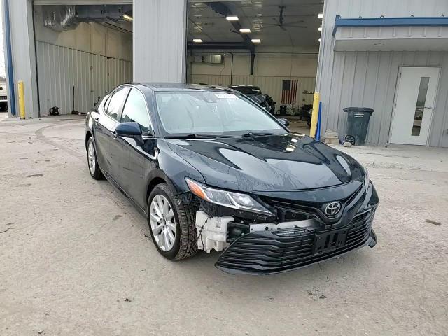 2019 Toyota Camry L VIN: 4T1B11HK7KU256001 Lot: 80064484