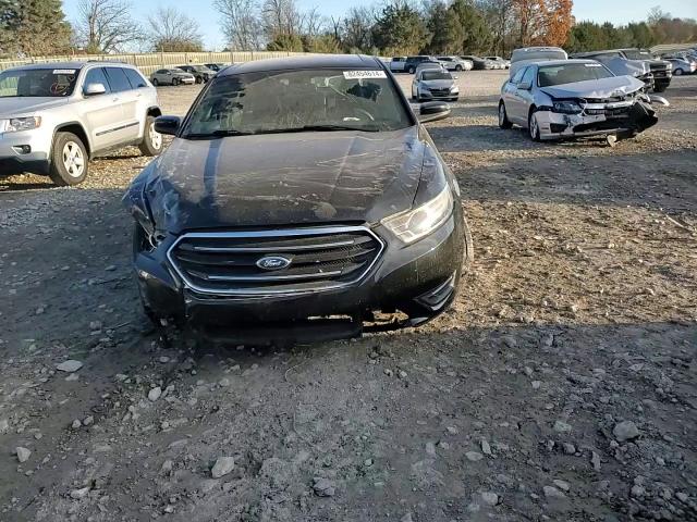 2015 Ford Taurus - Image 11