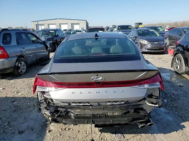 2023 Hyundai Elantra - Image 13