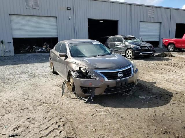 2014 Nissan Altima - Image 13