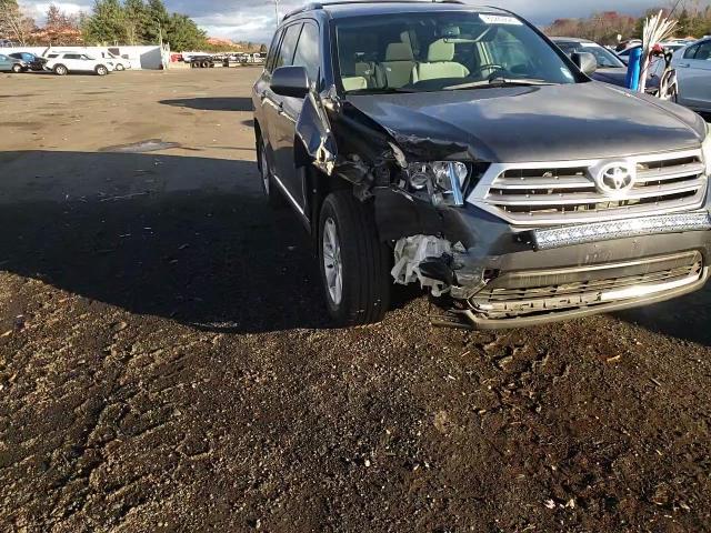 2013 Toyota Highlander Base VIN: 5TDBK3EHXDS205847 Lot: 80289824