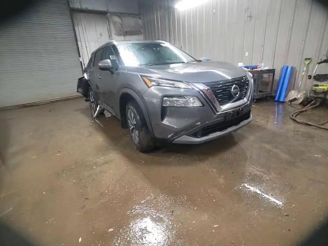 2021 Nissan Rogue - Image 13