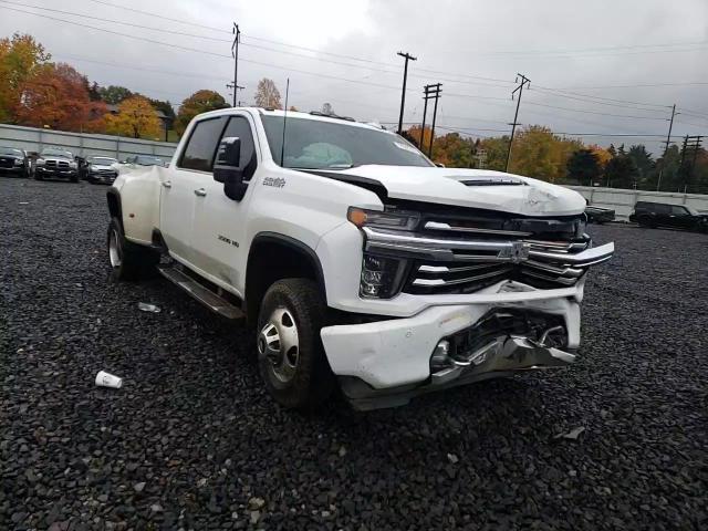 2021 Chevrolet Silverado - Image 10