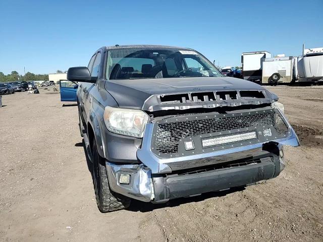 2015 Toyota Tundra - Image 11