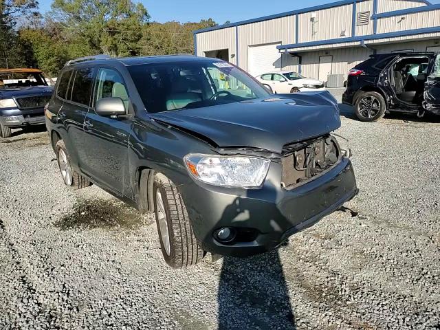 2010 Toyota Highlander - Image 12