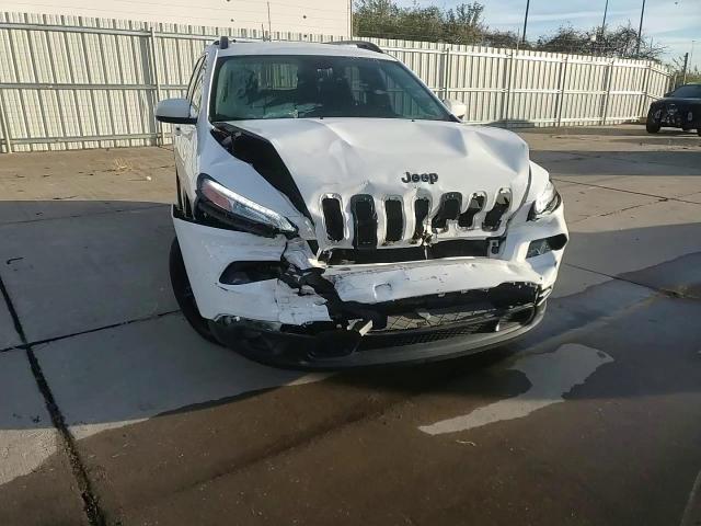 2016 Jeep Cherokee Latitude VIN: 1C4PJLCB3GW126340 Lot: 79907034