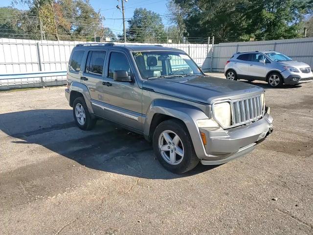 2012 Jeep Liberty (North America) - Image 11