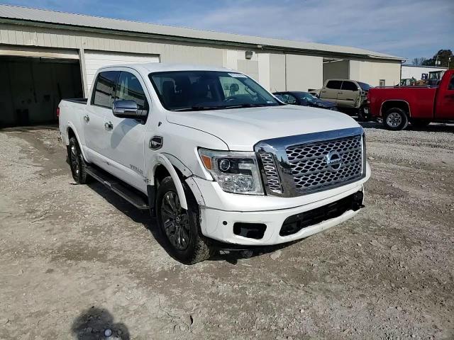 2017 Nissan Titan Sv VIN: 1N6AA1E52HN526038 Lot: 81121014