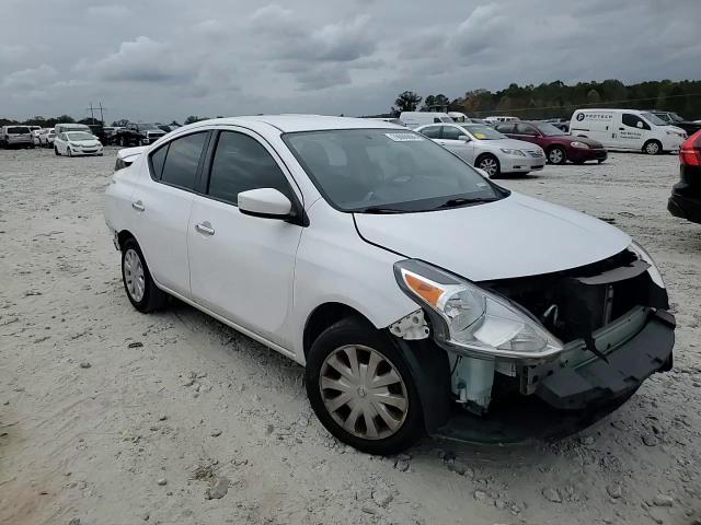 2019 Nissan Versa - Image 10