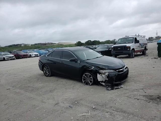 2016 Toyota Camry - Image 10