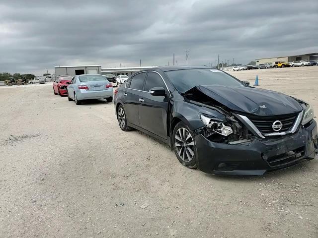 2016 Nissan Altima - Image 11