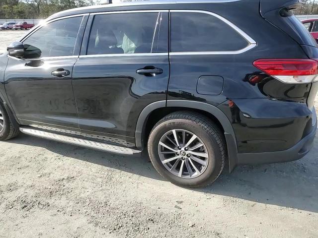 2018 Toyota Highlander Se VIN: 5TDJZRFH0JS545156 Lot: 81282754