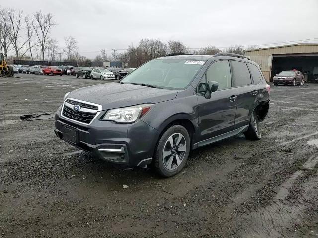 2017 Subaru Forester - Image 13