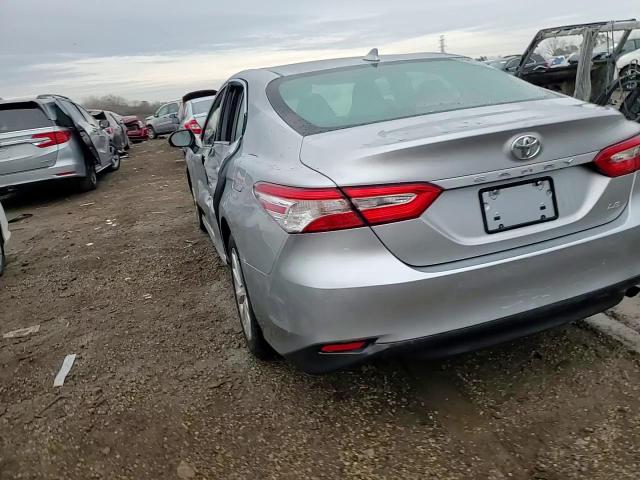 2020 Toyota Camry - Image 13