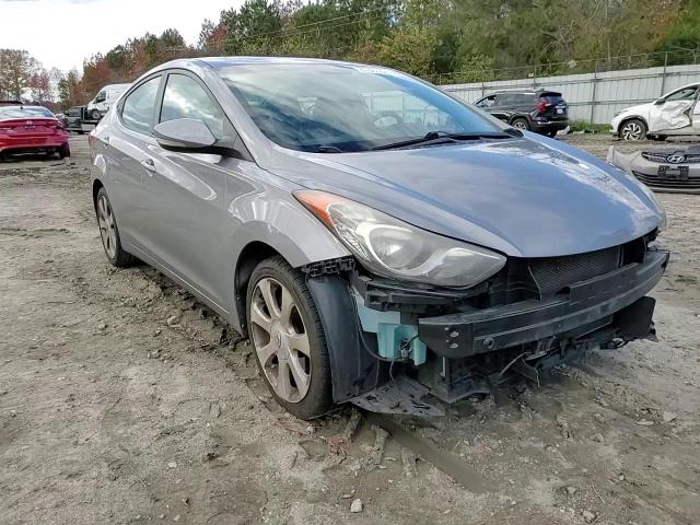 2011 Hyundai Elantra - Image 10