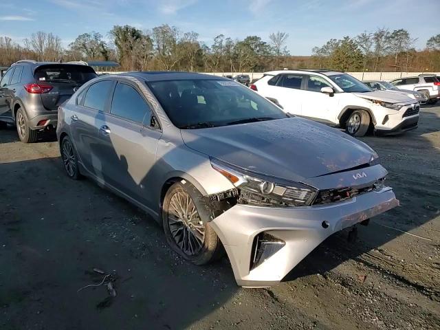 2024 Kia Forte - Image 10