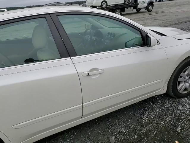 2012 Nissan Altima - Image 14