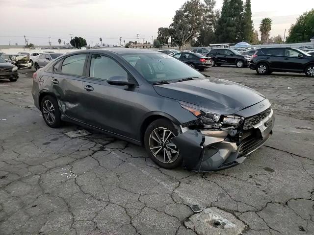 2024 Kia Forte - Image 13