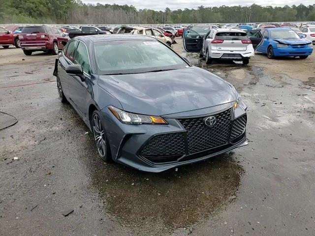 2020 Toyota Avalon - Image 13