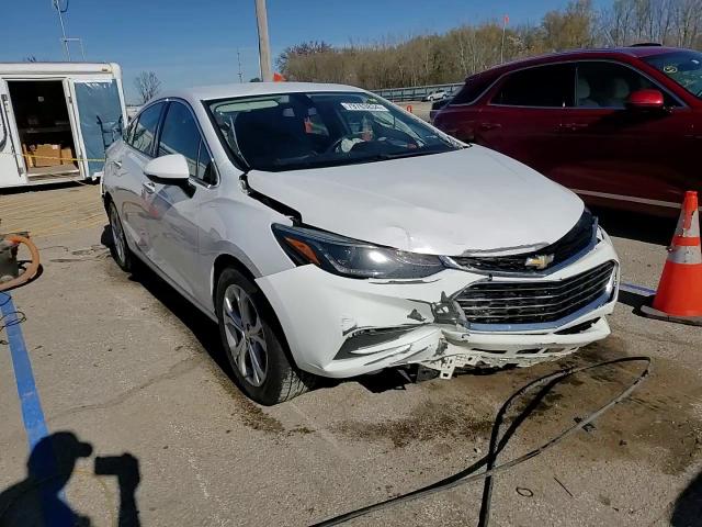 2017 Chevrolet Cruze - Image 13