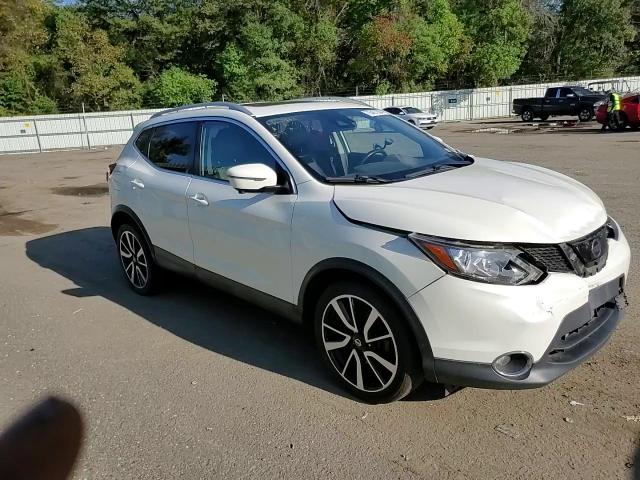 2017 Nissan Rogue - Image 12