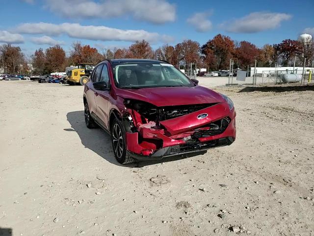 2022 Ford Escape - Image 11