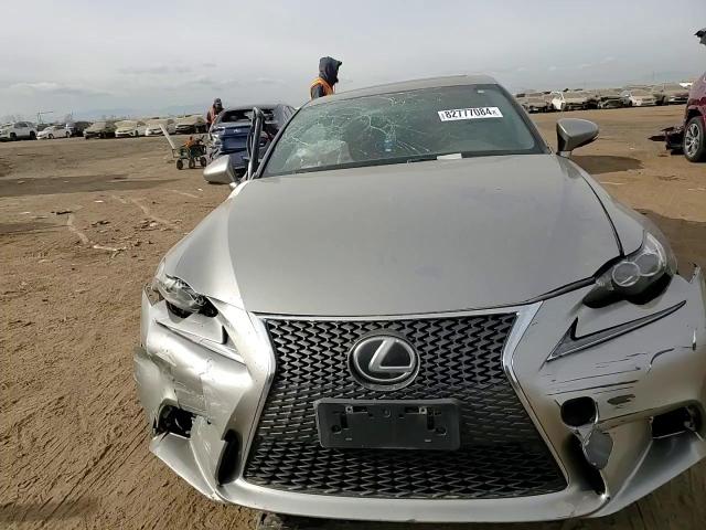 2016 Lexus IS - Image 11