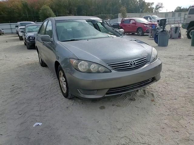 2005 Toyota Camry Le VIN: 4T1BF30KX5U620392 Lot: 78608244