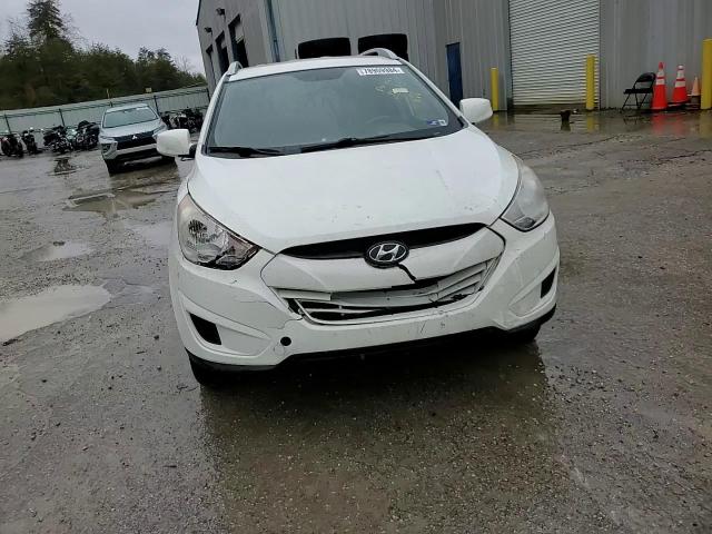 2010 Hyundai Tucson - Image 12