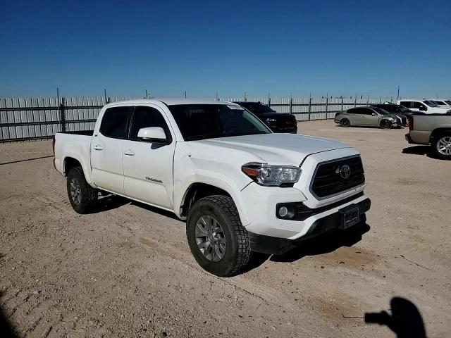 2019 Toyota Tacoma - Image 10