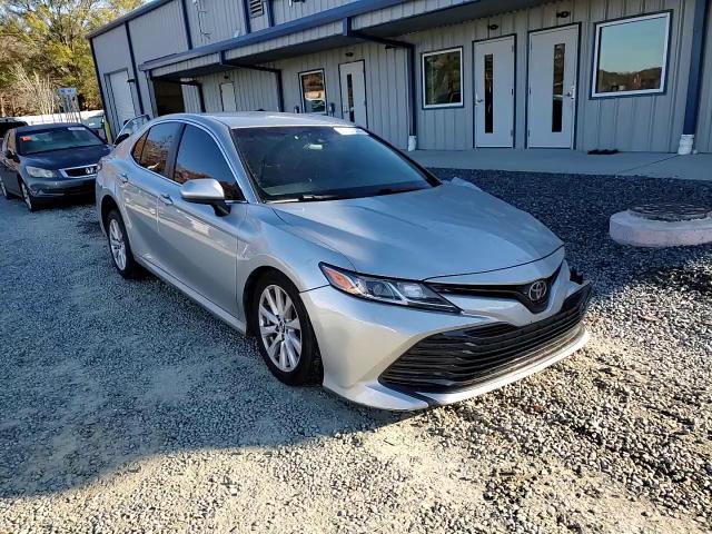 2018 Toyota Camry - Image 10
