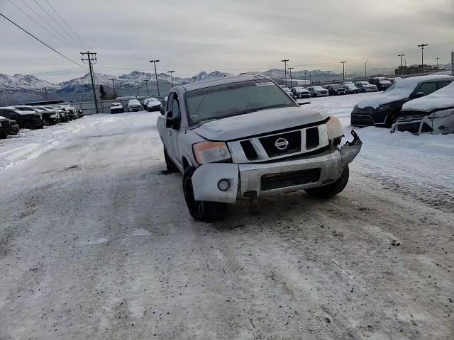 2014 Nissan Titan - Image 11