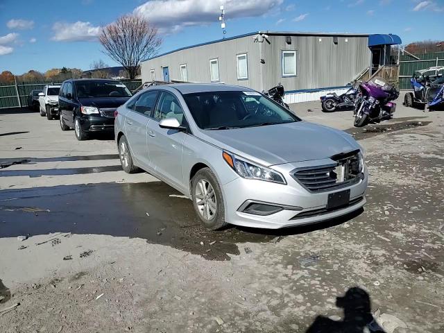 2017 Hyundai Sonata - Image 11