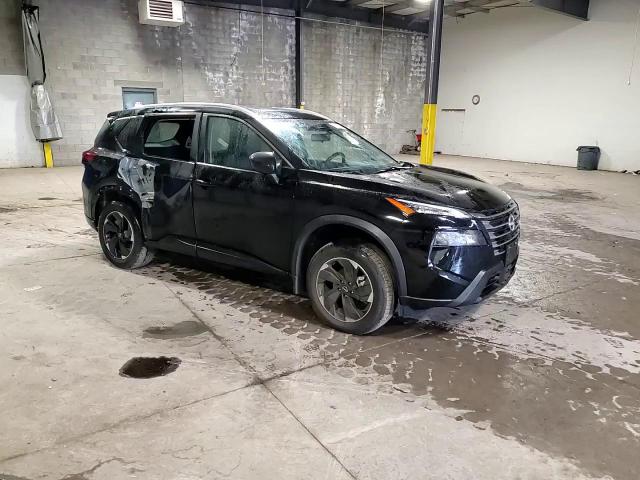 2024 Nissan Rogue - Image 15