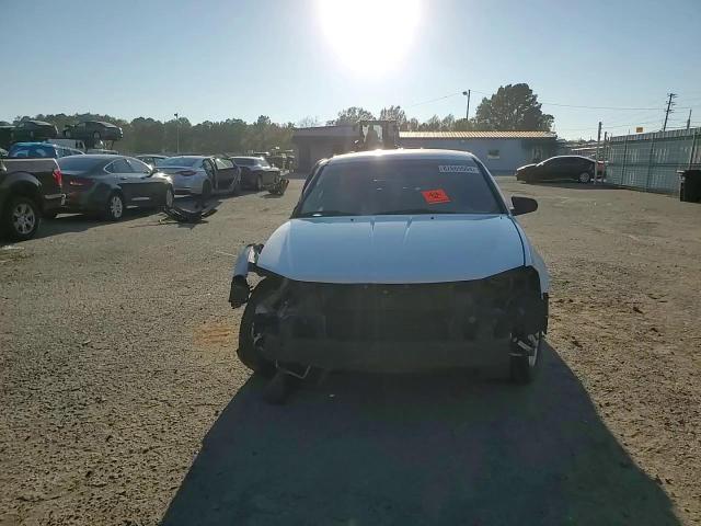 2014 Dodge Avenger - Image 11