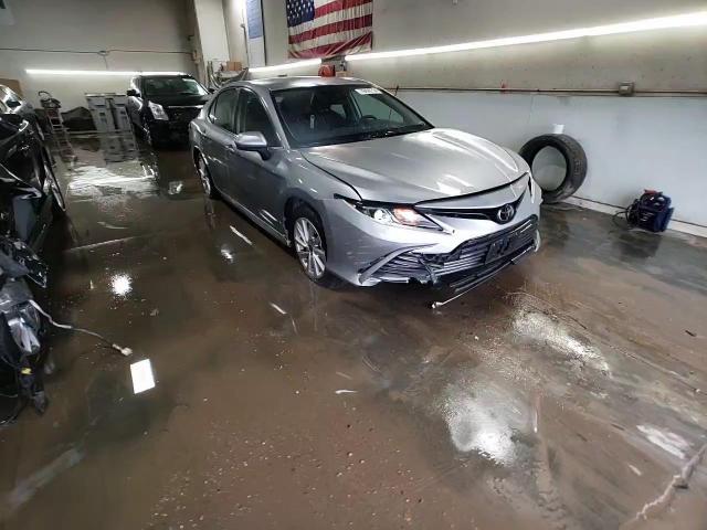 2023 Toyota Camry - Image 13
